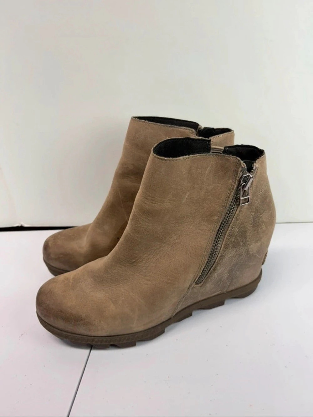 Sorel Womens 9.5 Joan Of Arctic Wedge II Zip Ankle Booties Suede Taupe Brown